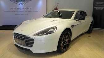 Aston Martin Goda Perempuan Indonesia dengan Rapide S