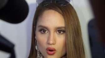Ditanya soal Vincent, Cinta Laura: "I'm Still Young"