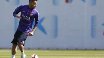 Dani Alves dan Cerita Sedihnya Tinggalkan Sevilla Demi Barcelona