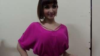 Bikin Video Klip, Roro Fitria Gelontor Rp6 M