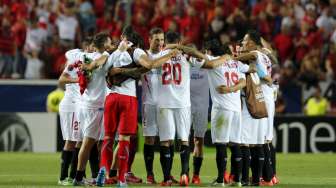 Sevilla Bantai Fiorentina di Ramon Sanchez