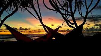 Bersama Komunitas "Hammockers Indonesia" Nikmati Alam Bebas