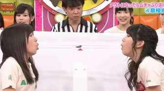 VIDEO: "Game Show" Ini Sangat Ekstrem, yang Kalah Telan Kecoa