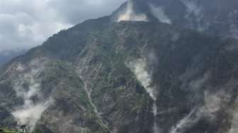 VIDEO: Gempa 7,4 SR di Nepal Goyang Gunung Himalaya