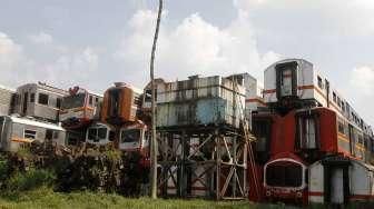 Bangkai Gerbong Kereta Api