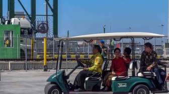 Jokowi Resmikan Terminal Teluk Lamong