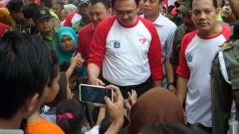 Ahok Belum Tahu Kelanjutan Bentrok Satpol PP Vs PKL Monas