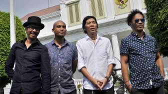 Slank Ikut Gunting Rambut Gembel di Dieng