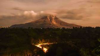 Guguran Lava Gunung Sinabng