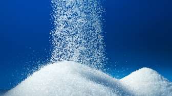 Terpopuler: WHO Sarankan Kurangi Gula, Cara Atasi Cegukan Tanpa Minum