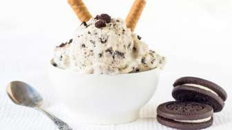 Bikin Es Krim Oreo Yuk, Untuk si Kecil Berbuka!