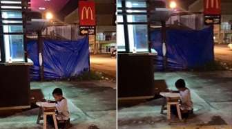 Ini Kisah Bocah Pengemis yang Belajar di Depan Gerai McDonald