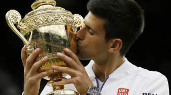 Kalahkan Federer, Djokovic Rebut Gelar Wimbledon Ketiganya