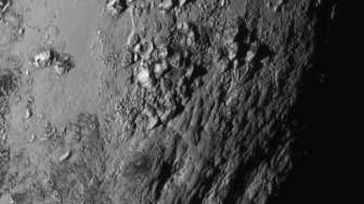 Temuan Mengejutkan dari Permukaan Pluto dan Satelitnya, Charon