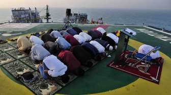 Salat Id Pekerja Lepas Pantai