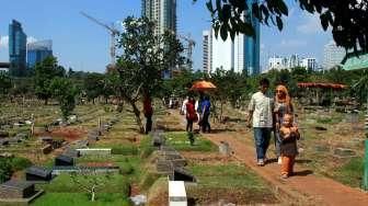 Doa Perawat Makam Saat Lebaran