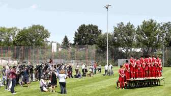 Sesi pemotretan dilakukan di Munich, Jerman.