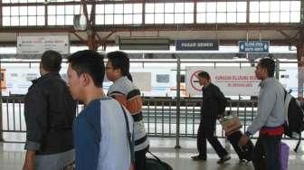 Arus Balik Stasiun Senen