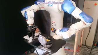 VIDEO: Lihat Bagaimana Robot Ini Memasak Sandwich dan Telur