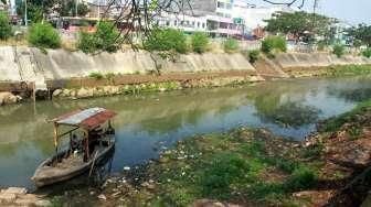 Sungai Ciliwung Mengering