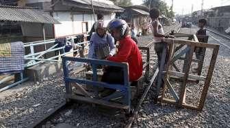 Transportasi Ojek Lori