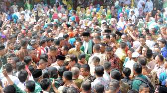 100 tahun Matlaul Anwar