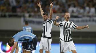 Reaksi pemain Juvetus dan Lazio usai peluit panjang dibunyikan (8/8) [Reuters/Aly Song]