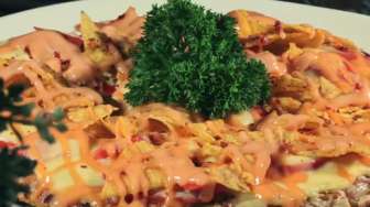 VIDEO: Resep Membuat Pizza Mie yang Yahud