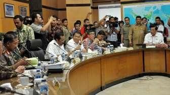 Kementerian Koordinator Politik, Hukum, dan Keamanan menggelar rapat kordinasi dengan sejumlah kementerian yang terkait di dalamnya, di Jakarta. (18/8). [Suara.com/Kurniawan Mas'ud]