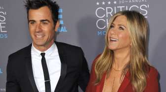 Pulang Bulan Madu, Jennifer Aniston Langsung Cerai?