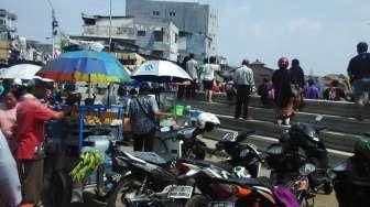 Kampung Pulo jadi Lokasi 'Wisata Dadakan', Diramaikan Pedagang