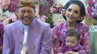Anang dan Ashanty Gelar Tedak Siten