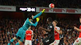Aksi Gemilang Petr Cech Lawan Liverpool