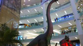 Wih, Ada Dinosaurus di Gandaria City