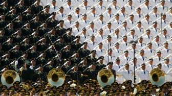 Cina menggelar parade militer terbesar dalam sejarah, pada hari Kamis (3/9/2015). [Reuters]