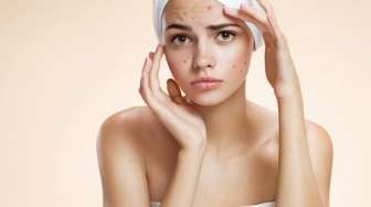 7 Rekomendasi Skincare Untuk Kulit Berjerawat