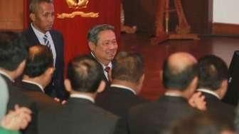 Susilo Bambang Yudhoyono memberikan ceramah pada acara Presidential Lecture yang digelar dalam rangka HUT ke-50 Lembaga Ketahanan Nasional (Lemhanas) di Auditoriom Lemhanas, Jakarta, Selasa (8/9). [Suara.com/Oke Atmaja]