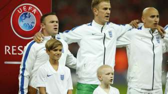 Rooney Rebut Hati Romeo Beckham