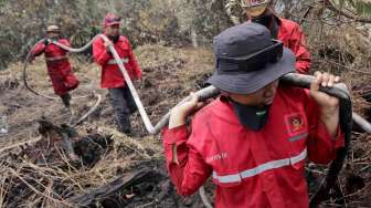 Berjibaku Padamkan Kebakaran Lahan, Manggala Agni Telat Gajian