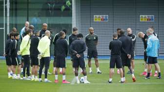 Pemain Manchester City berlatih jelang laga kontra Juventus di fase grup Liga Champions [Reuters/Carl Recine]