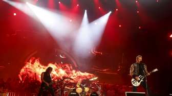 Penampilan James Hetfield dan Kirk Hammett di Festival Musik 'Rock in Rio' di Rio de Janeiro, Brasil.[Reuters/Pilar Olivares]