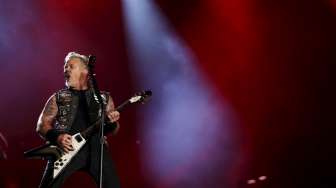 Penampilan James Hetfield di Festival Musik 'Rock in Rio' di Rio de Janeiro, Brasil.[Reuters/Pilar Olivares]