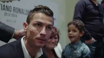 VIDEO: Cristiano Ronaldo Bikin Film Dokumenter, Ini Trailernya