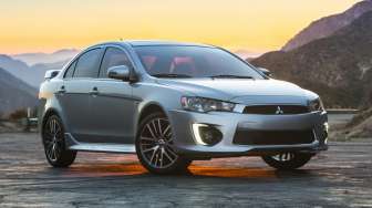 Mitsubishi Lancer Hadir dengan Wajah Baru