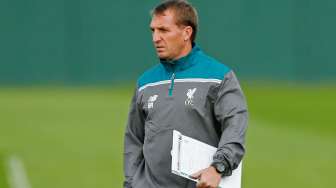 Manajer Liverpool Brendan Rodgers memimpin langsung skuatnya berlatih. Reuters / Andrew Boyers Livepic