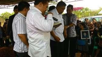 Kepala Keluarga Korban Pembunuhan: Yoel, Ibu, Selamat Jalan!