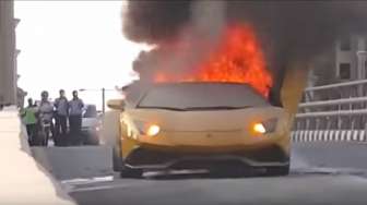 VIDEO: Lamborghini Terbakar, Usai Pengemudi Pamer Suara Mesin