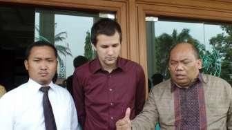 Mediasi Gagal, Stuart Pikirkan Anak Dalam Rahim Risty