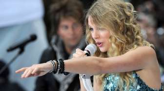 Taylor Swift Raup Penghasilan Rp13 M per Hari