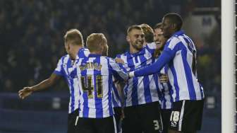 Pemain Sheffield Wednesday rayakan kemenangan atas Arsenal (28/10) [Reuters/Lee Smith]